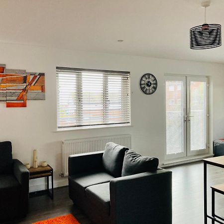Spacious Newly Built Apartment Rhos On Sea, Colwyn Bay Kültér fotó