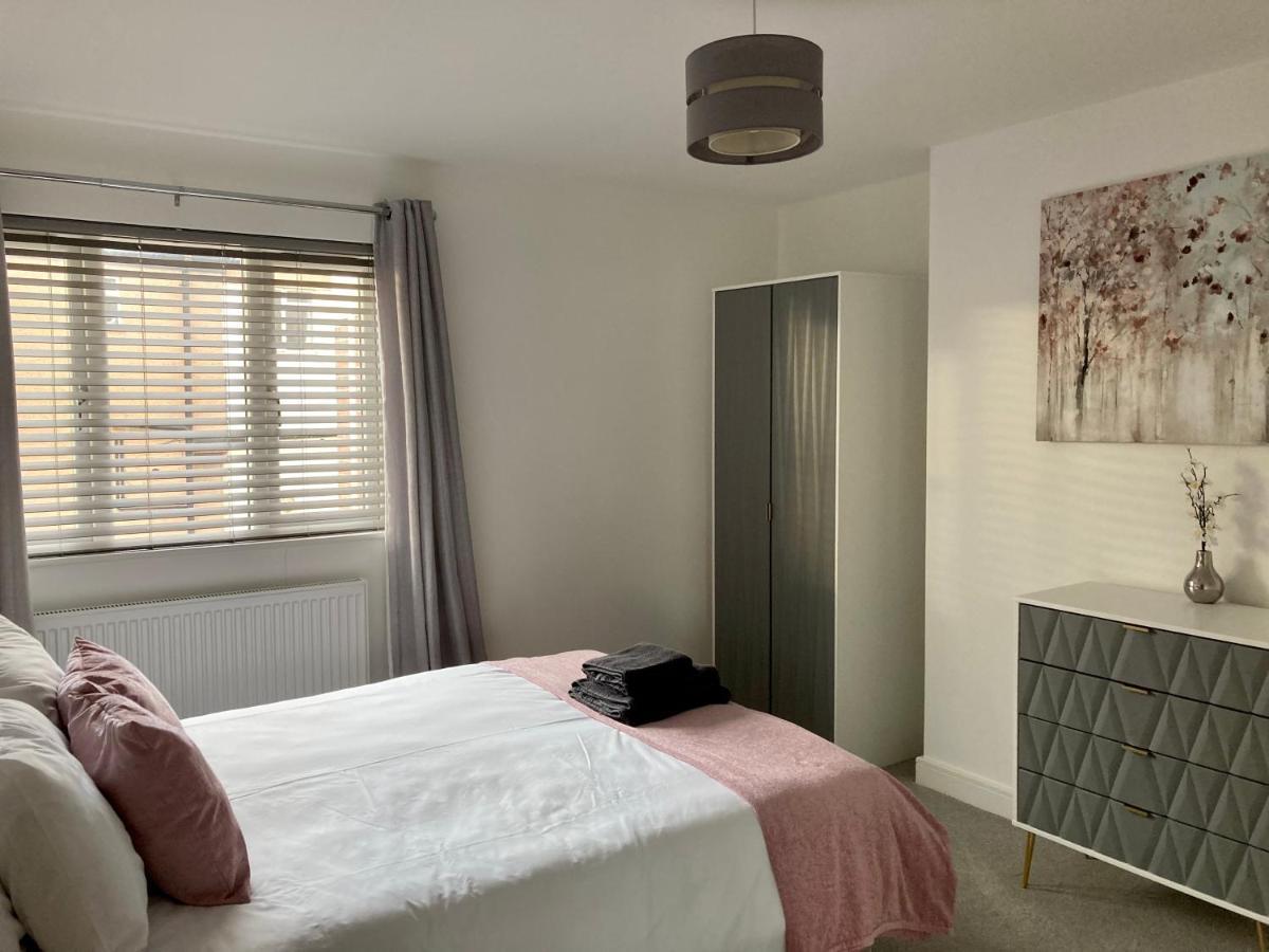 Spacious Newly Built Apartment Rhos On Sea, Colwyn Bay Kültér fotó