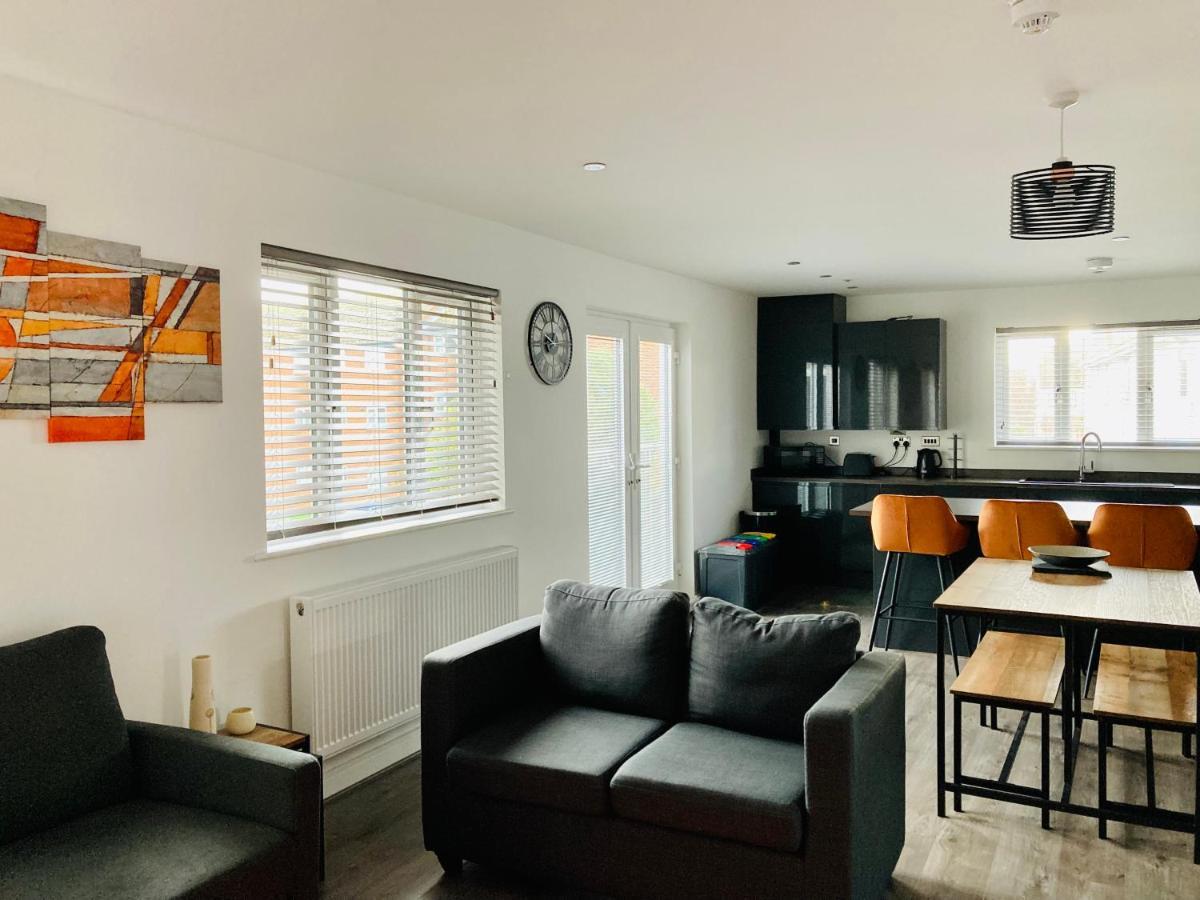 Spacious Newly Built Apartment Rhos On Sea, Colwyn Bay Kültér fotó